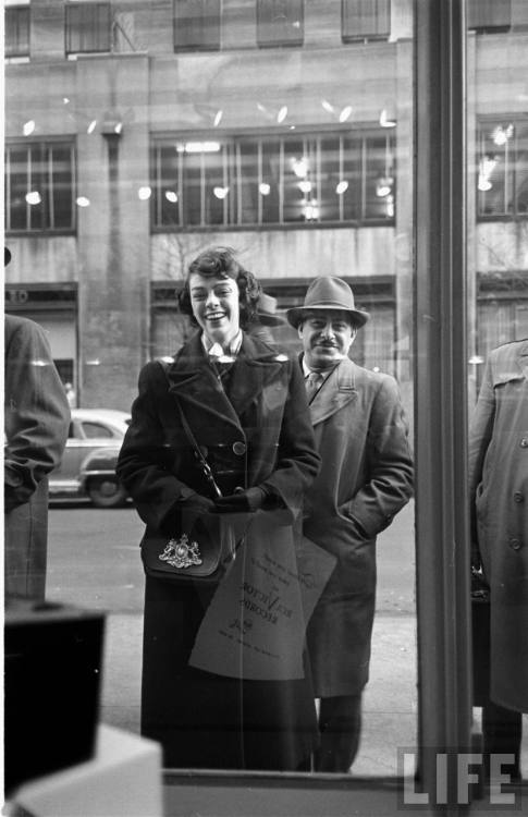 Watching the Today show from outside the studio(Yale Joel. 1952)
