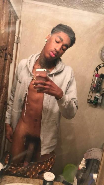 datbootysmith:  2 pac Jr from periscope porn pictures