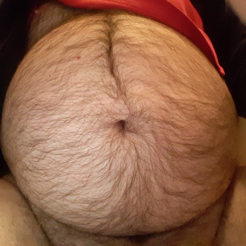 I FEEL SEXY WITH A BIG GUT