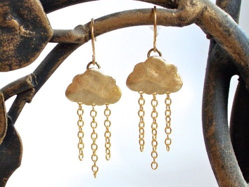 raincloud earrings // $18