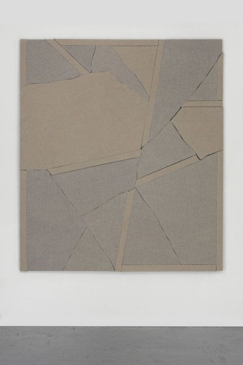 likeafieldmouse:  Wyatt Kahn - Untitled (2013) - Linen on fragmented canvas