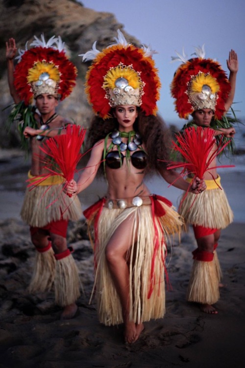 heylupeheeeyy:Proud Polynesian, our cultural dance costumes are so beautiful, and so are our people!