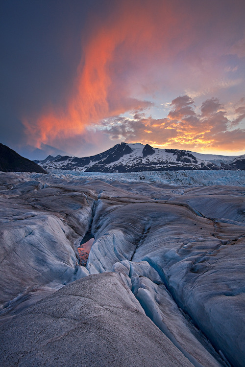 sundxwn:  Mt Wrather Dawn by Kent Mearig 