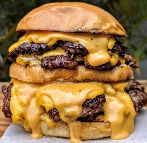 yummyfoooooood: Cheesy Double Cheeseburgers