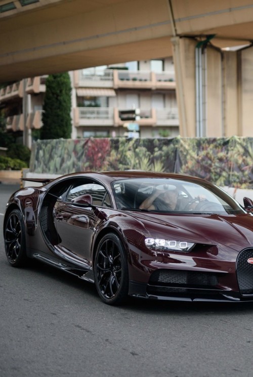 dreamer-garage - Bugatti Chiron (via)