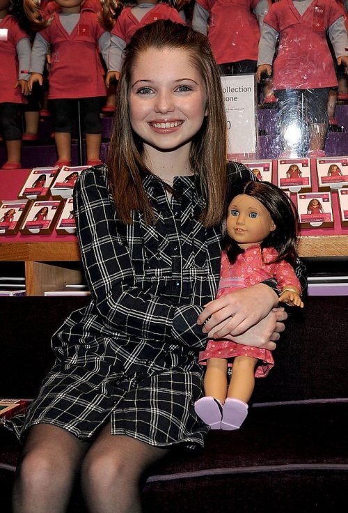 American Girl Doll Actresses + their Dolls (4/?)↳ Samantha “Sammi” Hanratty (Chrissa Max