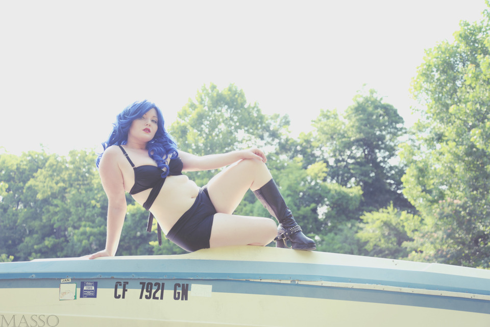 clockworkcalamity:  New sets on Zivity!Photography, hair, and make-up by shessobootyful.