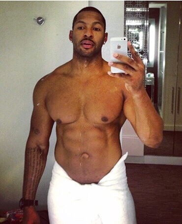 celebrixxxtiez:  My type of daddy! 😩😘 Shawn Bullard