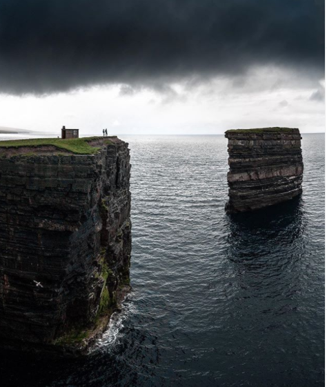 (via Downpatrick Head, County Mayo - Steep cliffs, screaming seagulls and heavy clouds. I love those