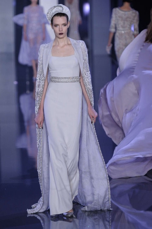 zealous4fashion:  Ralph & Russo Haute Couture Fall Winter 2014/15 Collection (1/3) Photosets: (2/3) (3/3)