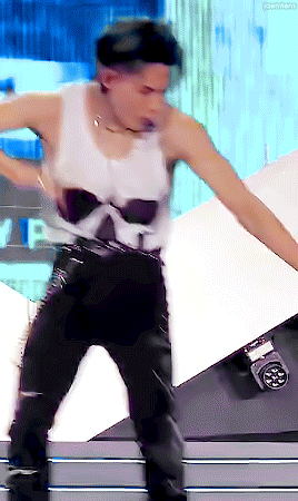220514 Glitch Mode @ Kpop Flex (jeno) 