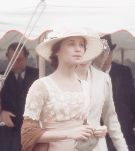 ladybingley: ∙  Alicia Vikander as Vera Brittain vs actual pictures of Vera