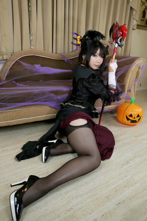 Cute Cosplay Girl Higurashi Rin (Evil Queen) 1-2