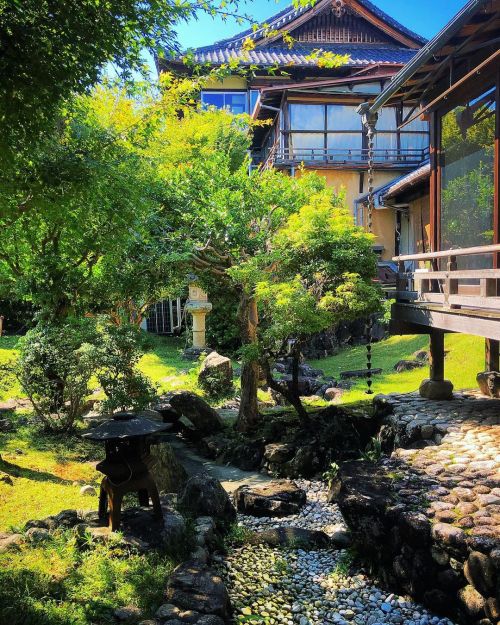 うな菊（菊水楼）庭園 [ 奈良県奈良市 ] Kikusuiro Garden, Nara の写真・記事を更新しました。 ーーかつて皇室も宿泊した、奈良・春日大社門前⛩の老舗料亭の明治時代の建築と面影を