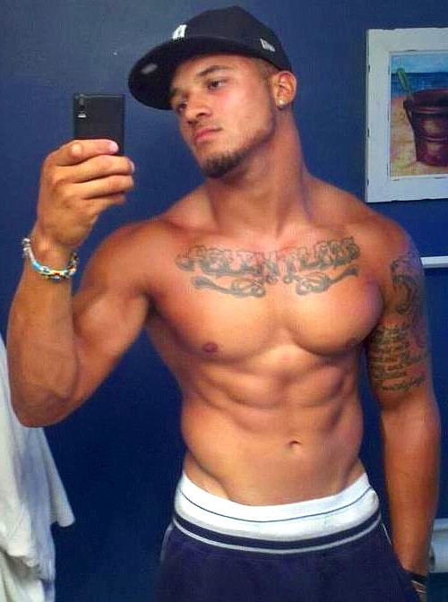 gym-punk-jock-nerd:  5  CUT UP GYM RAT WASHBOARD SELF CLICKS 