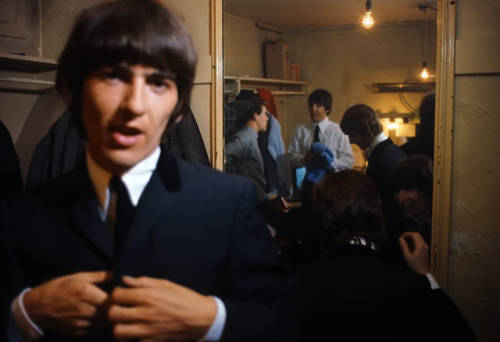 ringo-obsession: July 1964. The Beatles in their dressing room. Stockholm, Sweden.