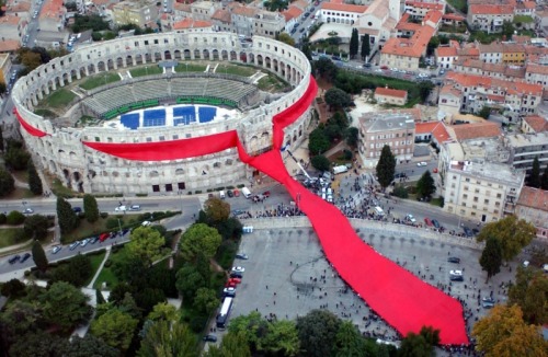 The largest tie in the world was created in Croatia, where neck ties originally came from. In Octobe