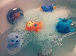 gooeyprincess:   Finally got a pichur of my new bath toys! They were only a dollar each and they light up! 