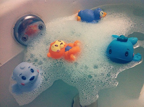 gooeyprincess:  Finally got a pichur of my new bath toys! They were only a dollar each and they light up!  I would take a bath if I had these:).