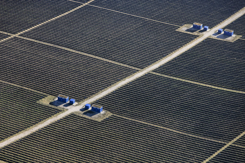 letsbuildahome-fr:Klaus Leidorf/Aerial Photography ”Solar Panels at Lechlingsfeld” Bavaria