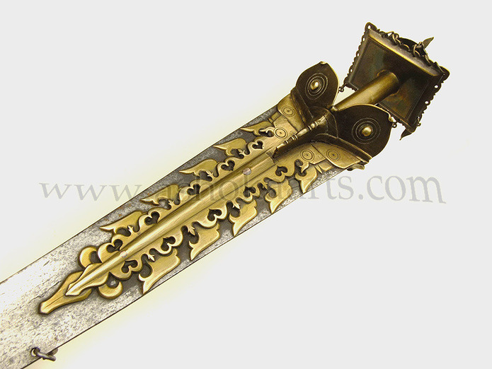 elusivemulatto:  art-of-swords:  Nayar Sword Dated: circa 18th century Place of Origin: