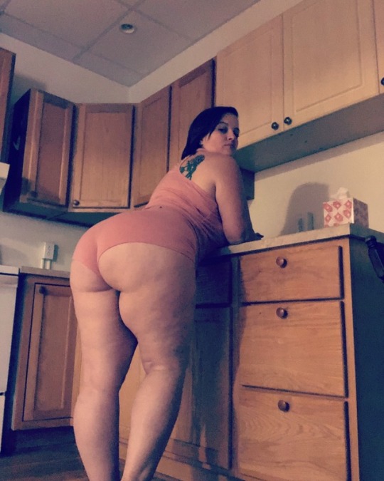 Porn photo pixielula:  Brewing tea ☕️🍑✨