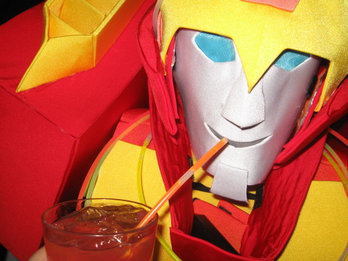 catbeard:  BARQUEST(at the Quest Bar) with Swagimus Prime!