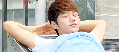 chandoo:  myungsoo relaxing by the pool ∩(︶▽︶)∩  