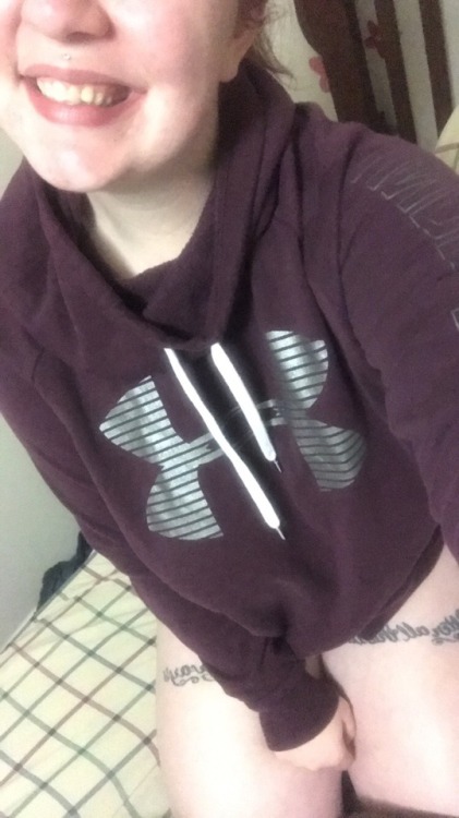 candyjunkclan:  Finally cool enough to sleep in a hoodie. 😍