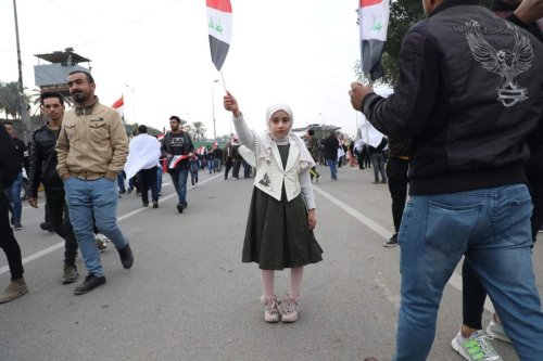 fuckyeahmarxismleninism:Baghdad, Iraq: Inspiring photos from today’s massive demonstration against U