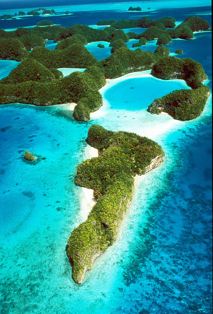 Aerial view of the Rock Islands of Palau (by Paolo Natale).