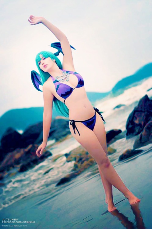 sexy-cosplay-scroll:  Ju Tsukino as Morrigan Aensland