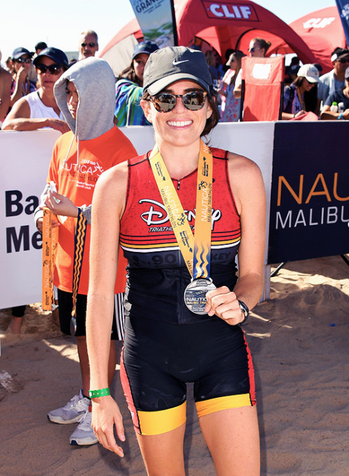 Karla Souza participates in the Nautica Malibu Triathlon on September 16, 2018.