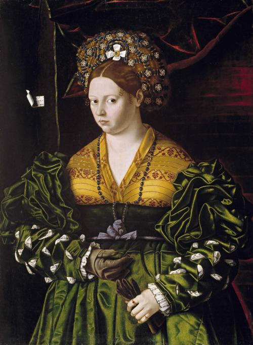 Portrait of a Lady in a green dress by Bartolomeo Veneto, 1530