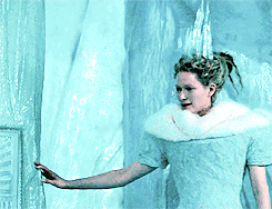 Aut Caesar, Aut Nihil. — Favourite Screen Costumes || Jadis' white witch...