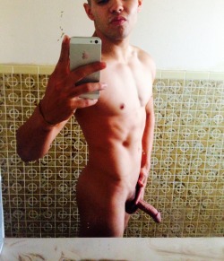 nudemanpost:  See more nude gay cam boys