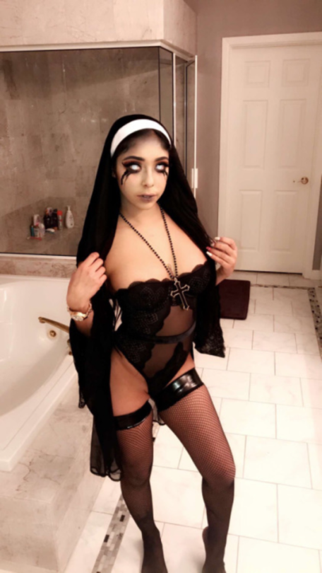 Porn Pics halloweenisforthesexy:  