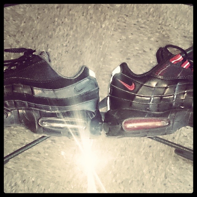 #happyairday #airmaxpersona #airmax95 #95wasagoodyear #blacknredpleather95&rsquo;s