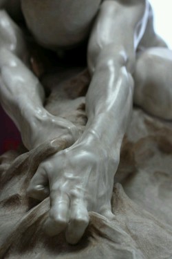 madness-and-gods:  Marble hands