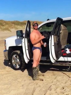 heydoobs:  jtl4:  heydoobs:  jtl4:  How much more patriotic can you get. Half ass legs. Fat belly and butt. But I got the Camo, diesel truck and miller life workin for me. Comeon  😍  Relax it’s only2&quot; on a warm summer day.  Sorry I was looking