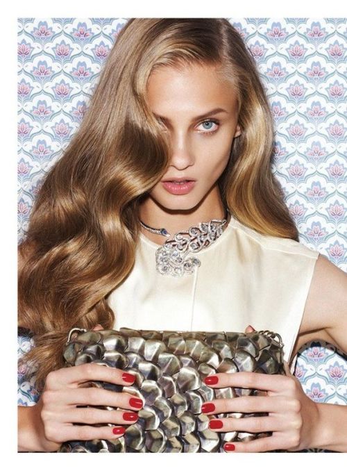 Anna Selezneva by Nagi Sakai, February 2014 | Vogue Latin America