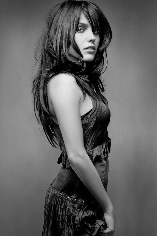 Sophia Bush Follow In search of beauty and please don’t copy…. reblog Only high resolution pictures!