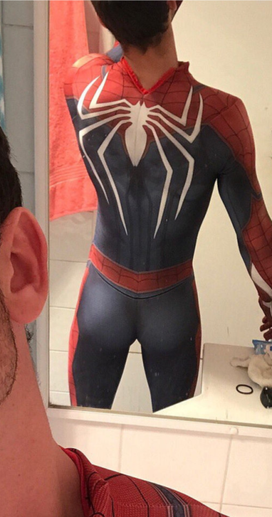 spndxjck:Instagram:  jtscosplay YUM YUM Chew Dat Bum I am feeling spider tingly! 