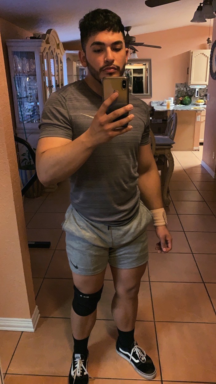 vetamints:   Messy ass hair tho  Ig: da_danieladame 