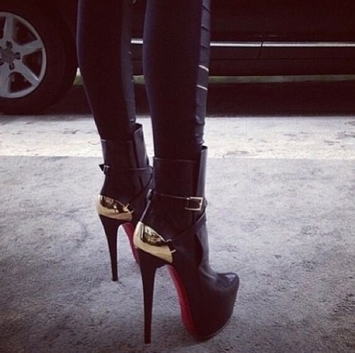 diorandkors: diorandkors.tumblr.com/