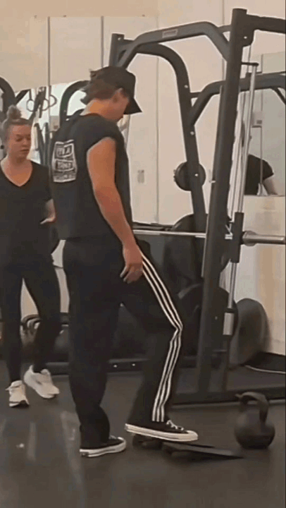 I Would Die To Get My Hands On An Austin Workout Video. I Would Do So Much. I Would Even Be Willing To
