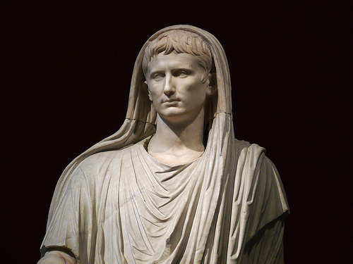 marmarinos:Detail of the Via Labicana Augustus, a statue of emperor Augustus as Pontifex Maximus, da