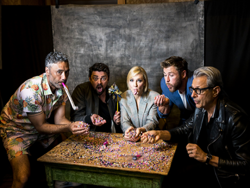 comicbookfilms:Taika Waititi, Karl Urban, Cate Blanchett, Chris Hemsworth and Jeff Goldblum pose for