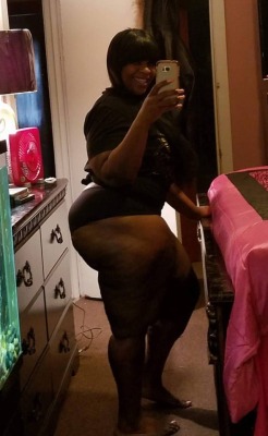 gurillaboythamane:  realbuttrare:   Big Booty