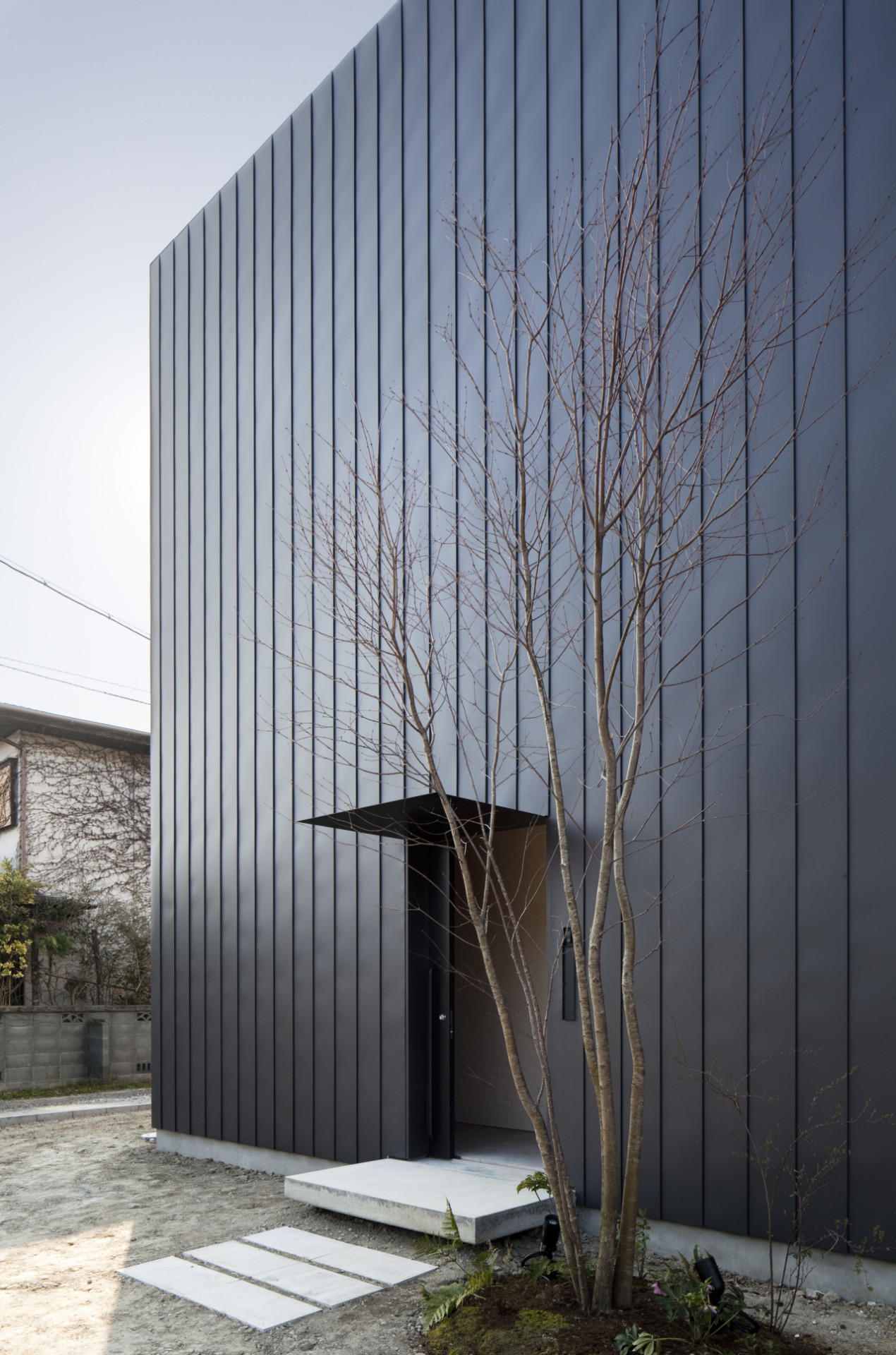 wellplanned-architecture:  Ant House / mA-style Architects Japan, 2012